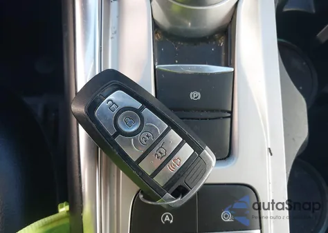 2021 Ford Explorer Limited z USA, uszkodzony, nr VIN 1FMSK7FH8MGB33672